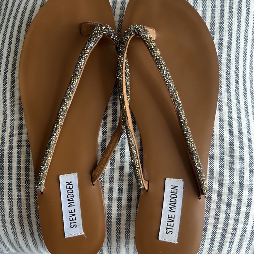 Sandals - Picture 2 of 2